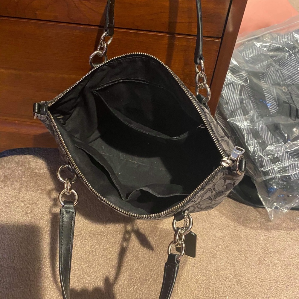 Purse - Picture 2 of 2